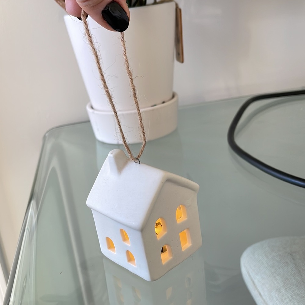 Light up White House Christmas tree ornament